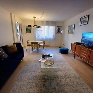 T3 Deluxe's Avec Terrasse Apartamento