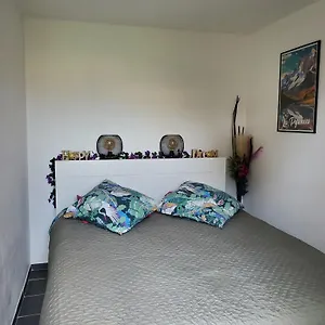 Appt Cosy Entier Avec Piscine Apartamento