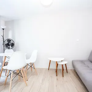 8 - Equipe - Carmes, Apartment